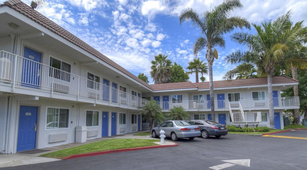 Motel 6-Costa Mesa, Ca Buitenkant foto