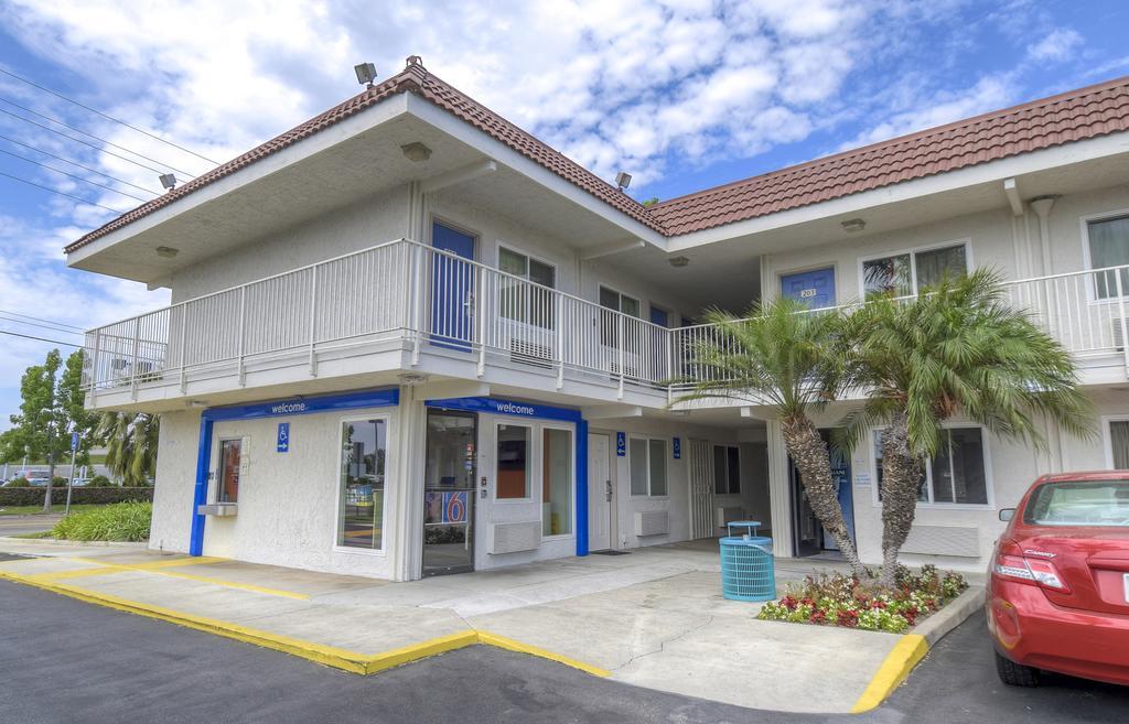 Motel 6-Costa Mesa, Ca Buitenkant foto