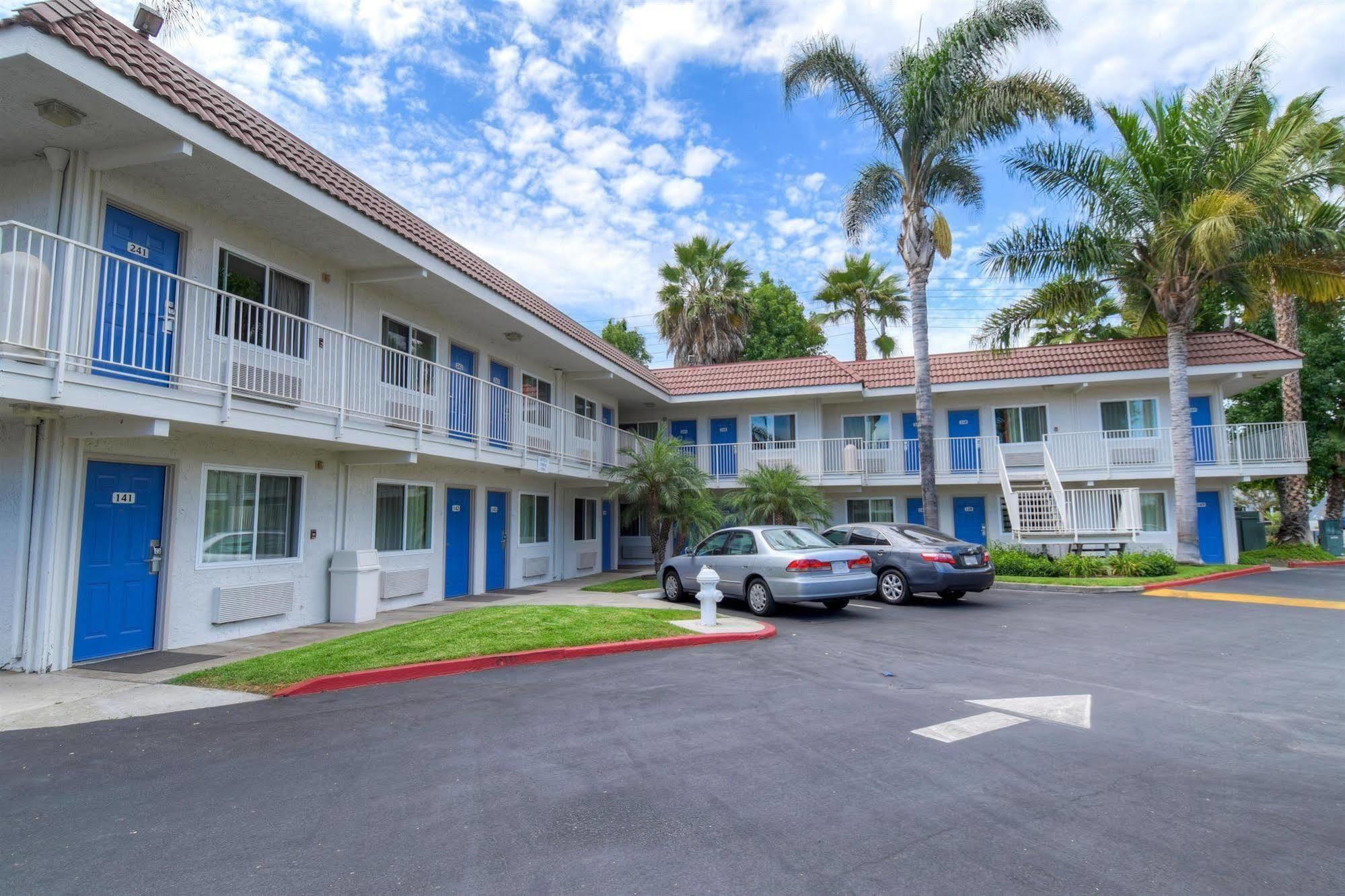 Motel 6-Costa Mesa, Ca Buitenkant foto