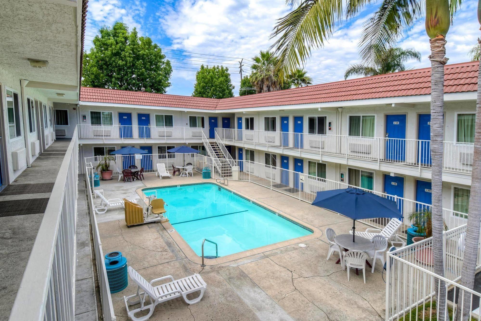 Motel 6-Costa Mesa, Ca Buitenkant foto