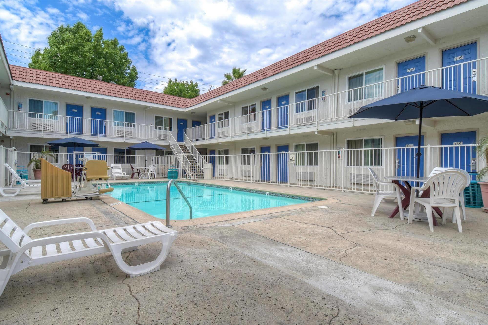 Motel 6-Costa Mesa, Ca Buitenkant foto